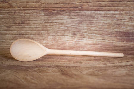 Cuillère ovale en hêtre petite  