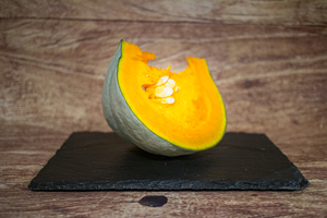 Courge bleue de Hongrie en tranche  BIO